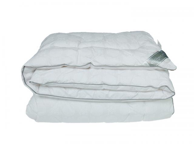 pre_1450345023__mc-solo-white.jpg